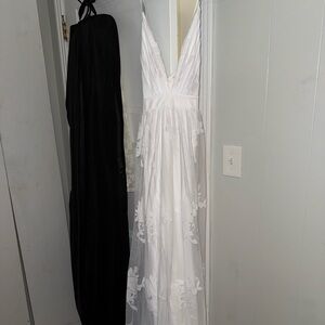 Elegant White Floral Maxi Dress